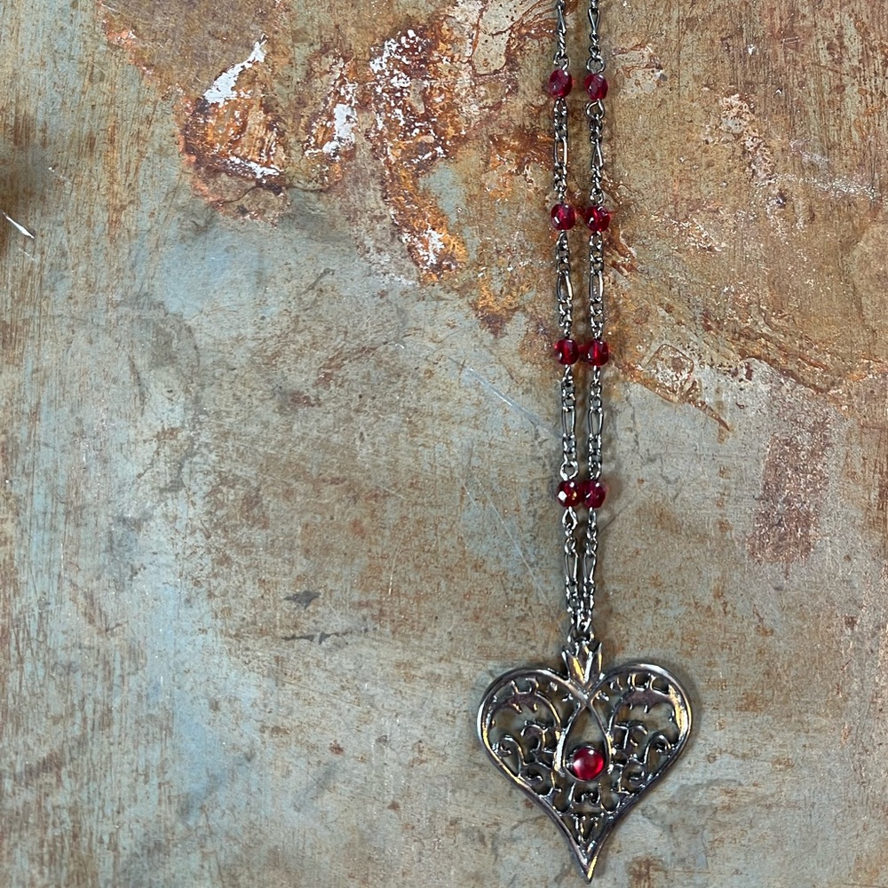 Silvertone Heart Necklace w/Red Accent Beading 16”